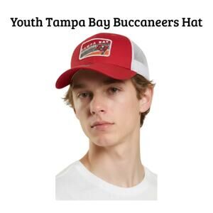 Youth Tampa Bay Buccaneers ’47 Trucker Hat Red White NWT